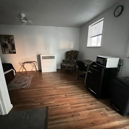 Littlebetty'S Landingpad Hotel Торънс Екстериор снимка